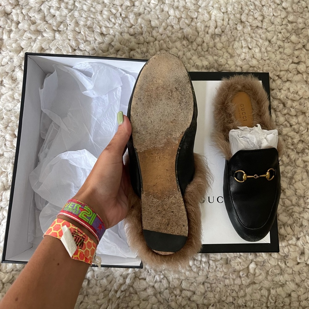 GUCCI WOMEN’S PRINCETOWN FUR LEATHER SLIPPERS